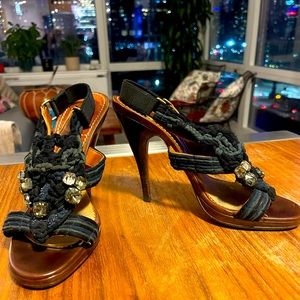 Lanvin blue woven sling back heels with gems and blue wooden heels. Size 40.